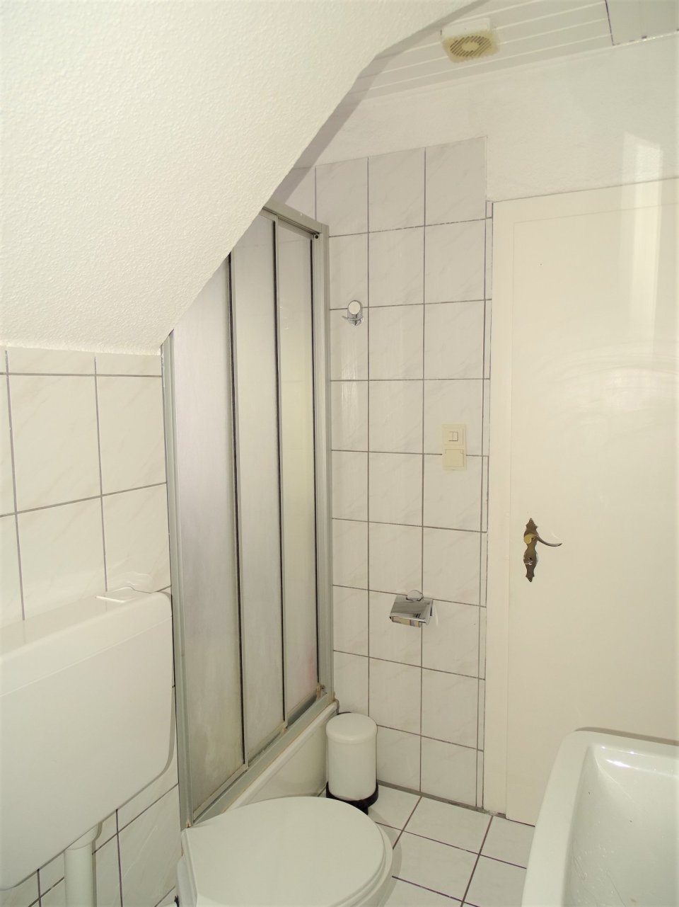 Mehrfamilienhaus mit lukrativer Gewerbefläche und viel Potenzial!