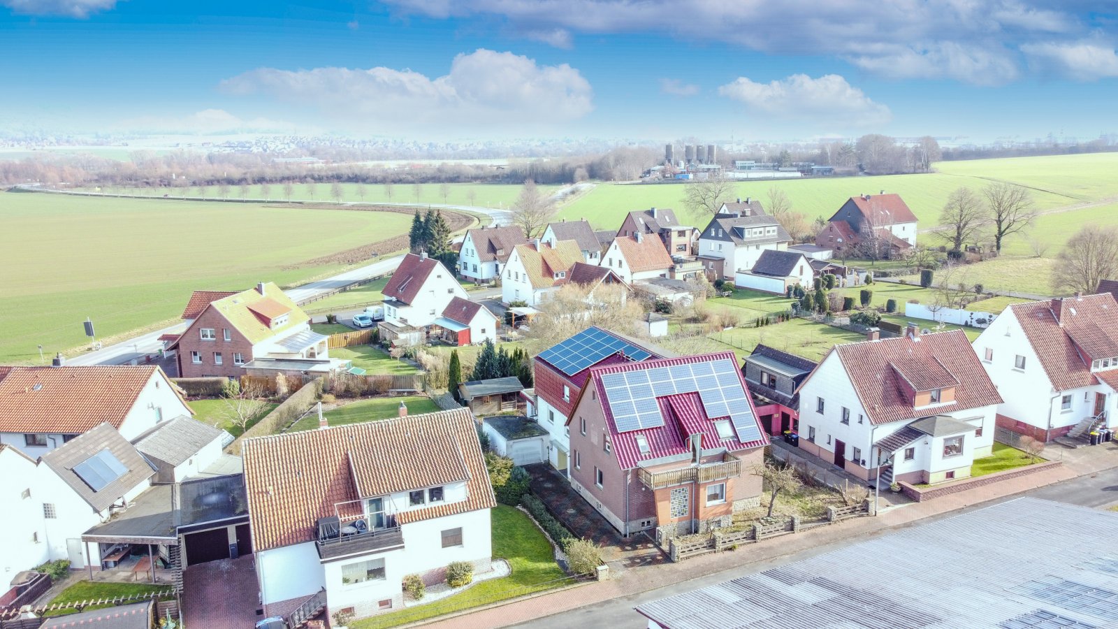 Mehrgenerationenhaus mit ca. 300 m² Wfl. und 17 kWh PV-Anlage - Jung und alt unter einem Dach