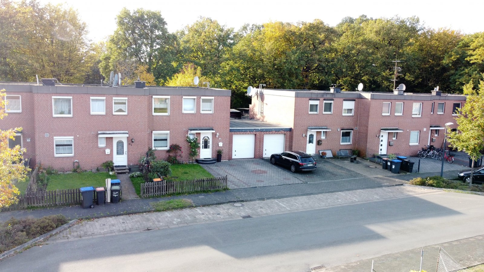 Sehr gepflegtes familienfreundliches Reihenendhaus mit Keller und Garage