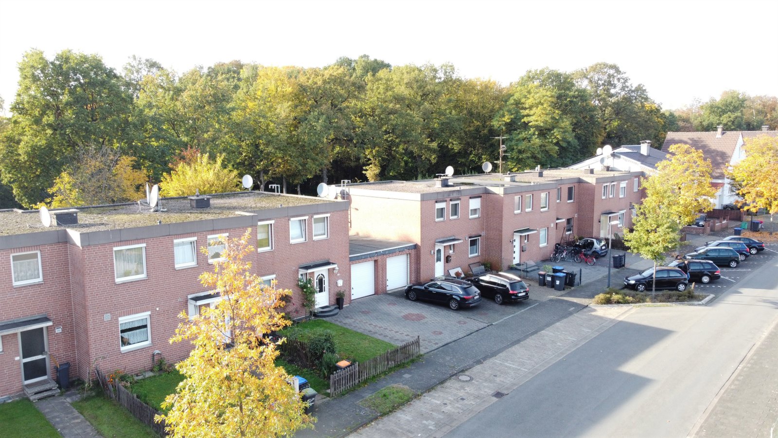 Sehr gepflegtes familienfreundliches Reihenendhaus mit Keller und Garage