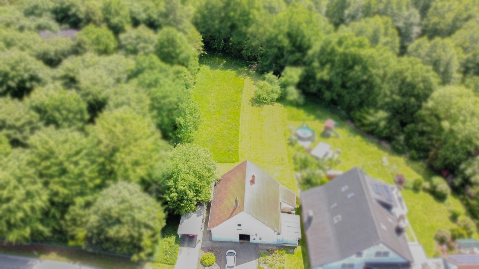 Einfamilienhaus mit viel Potenzial auf ca. 2.500 m² Grundstück!