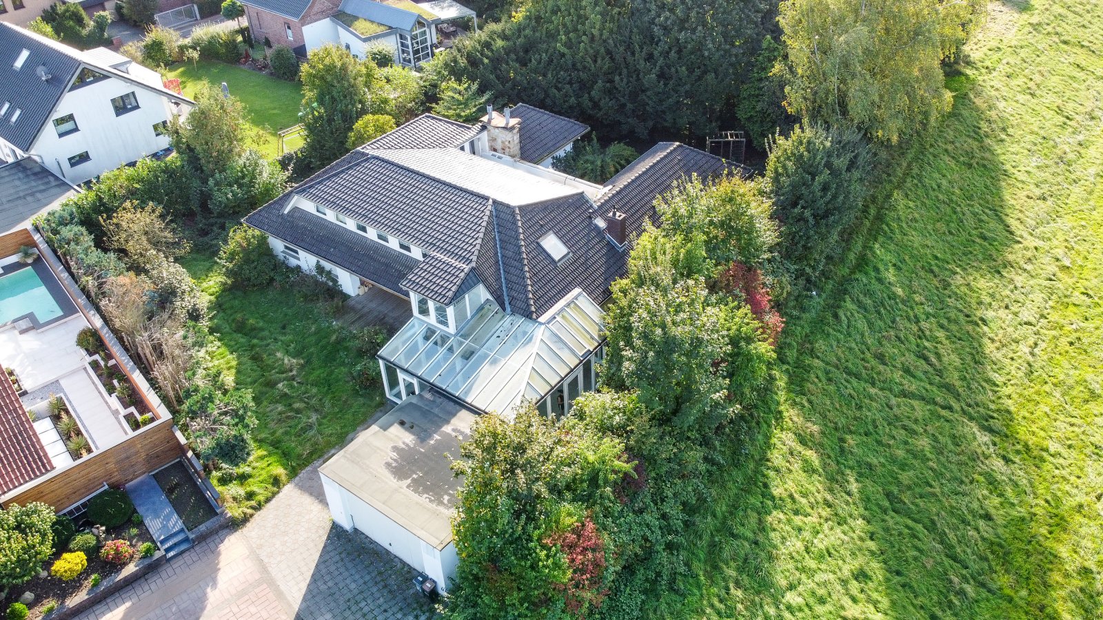 Haus im Haus: Moderne, großzügige Erdgeschosswohnung in Top-Lage am Sielpark – sofort bezugsbereit!