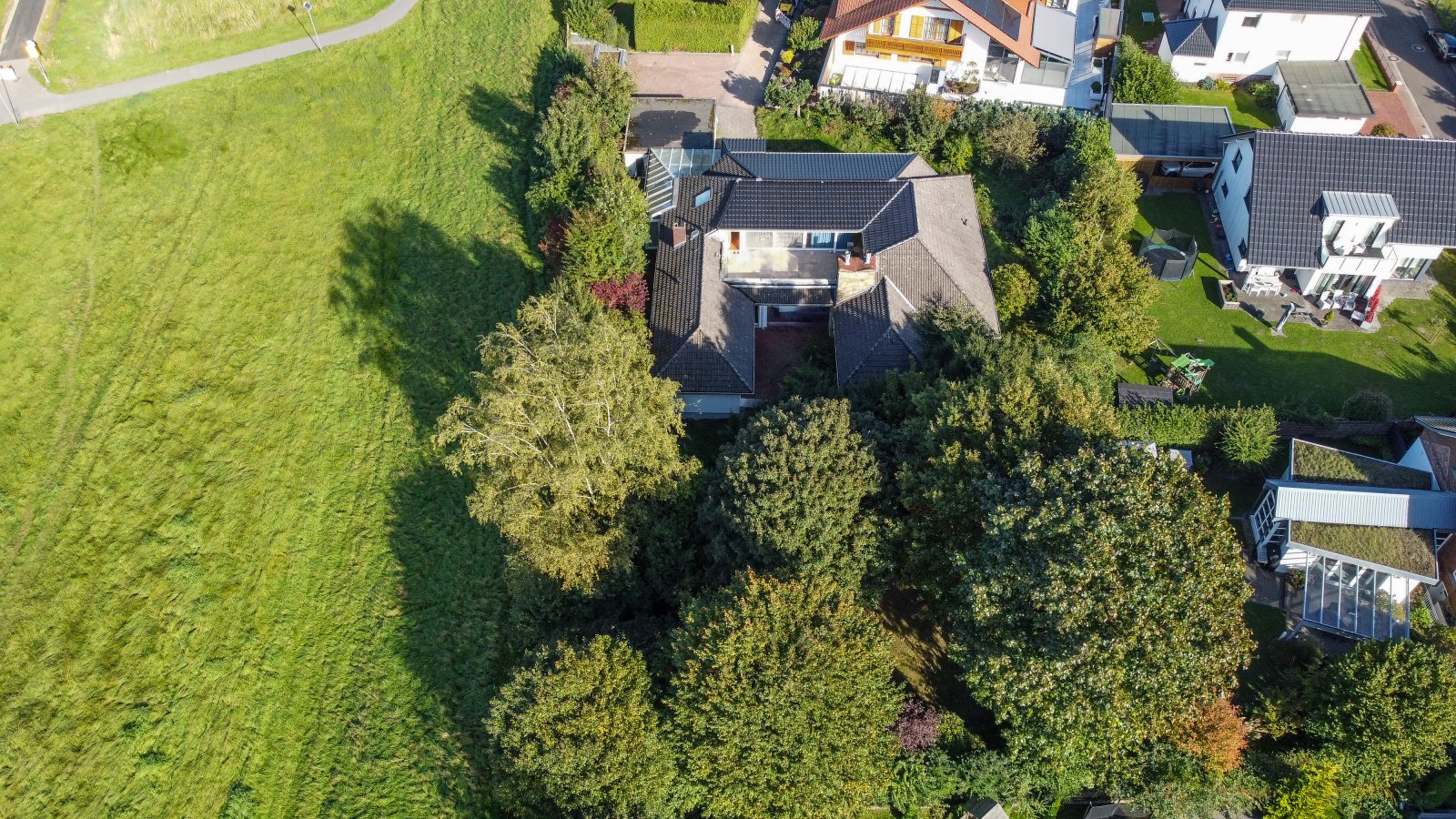 Haus im Haus: Moderne, großzügige Erdgeschosswohnung in Top-Lage am Sielpark – sofort bezugsbereit!
