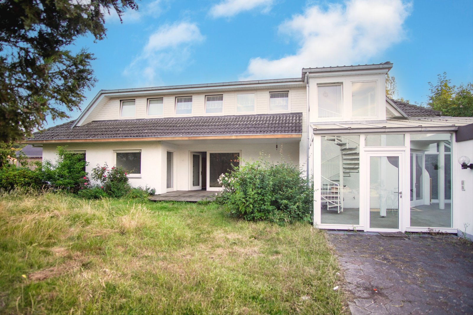 Haus im Haus: Moderne, großzügige Erdgeschosswohnung in Top-Lage am Sielpark – sofort bezugsbereit!