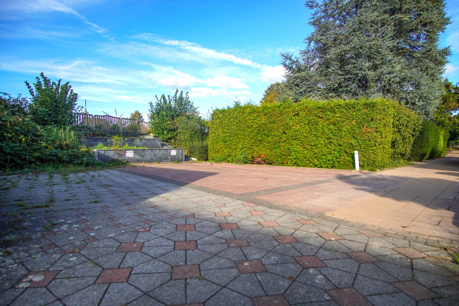 Haus im Haus: Moderne, großzügige Erdgeschosswohnung in Top-Lage am Sielpark – sofort bezugsbereit!