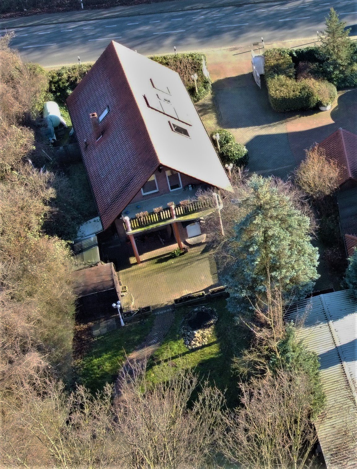 Gemütliches Einfamilienhaus mit Kamin, Doppelgarage und Erweiterungspotenzial