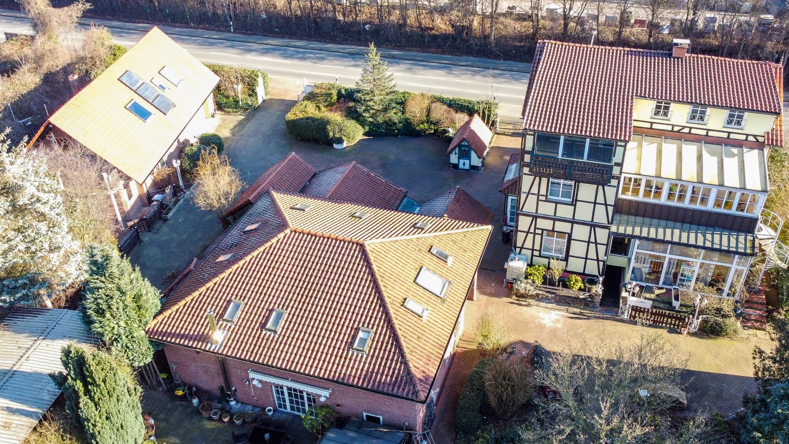 Rentables Wohnensemble mit Mehrfamilienhaus, Einfamilienhaus und Bungalow – auch einzeln erwerbbar