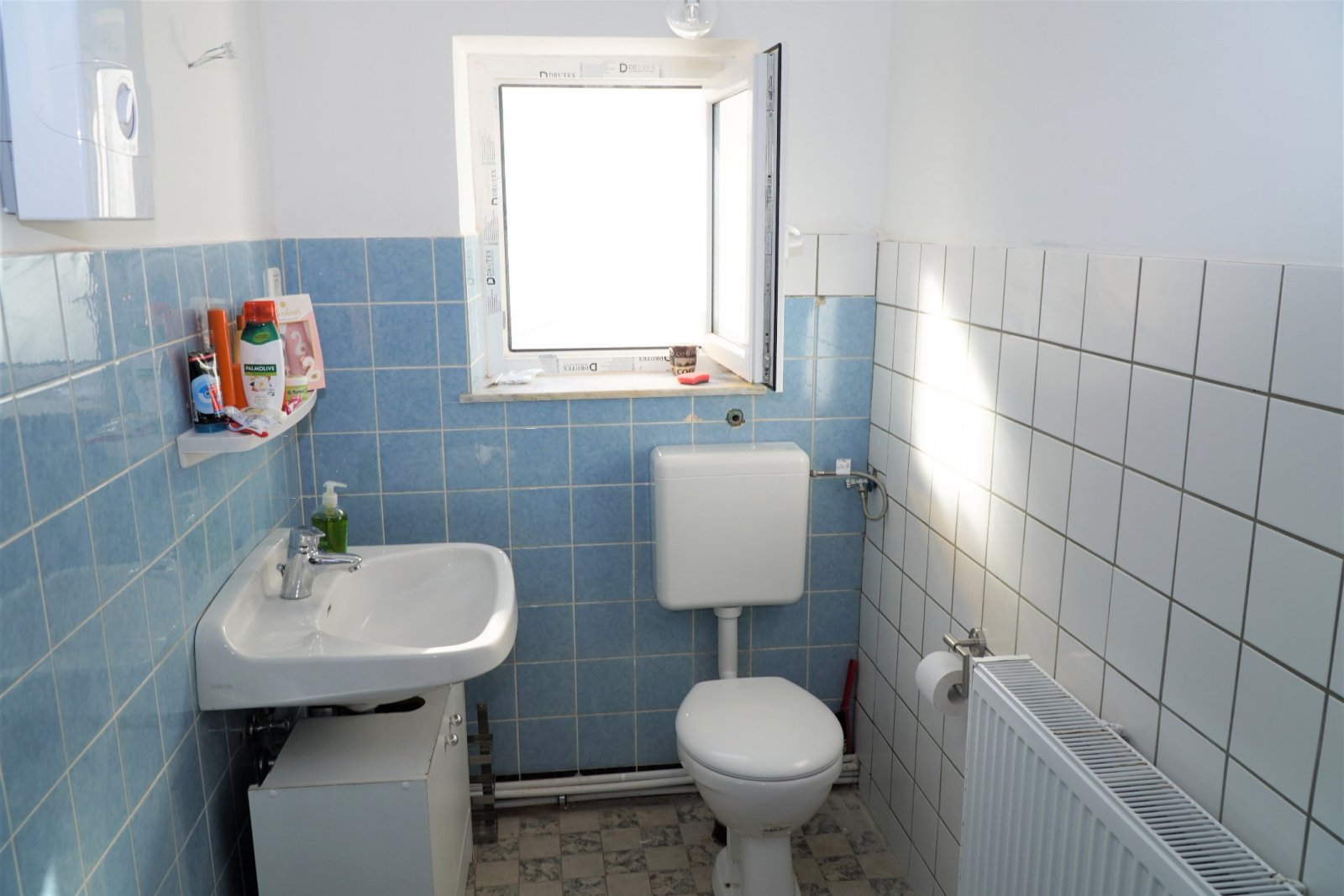 Ideal für Großfamilien! Gepflegtes 2 Familienhaus mit großem Grundstück ca. 2000 m²