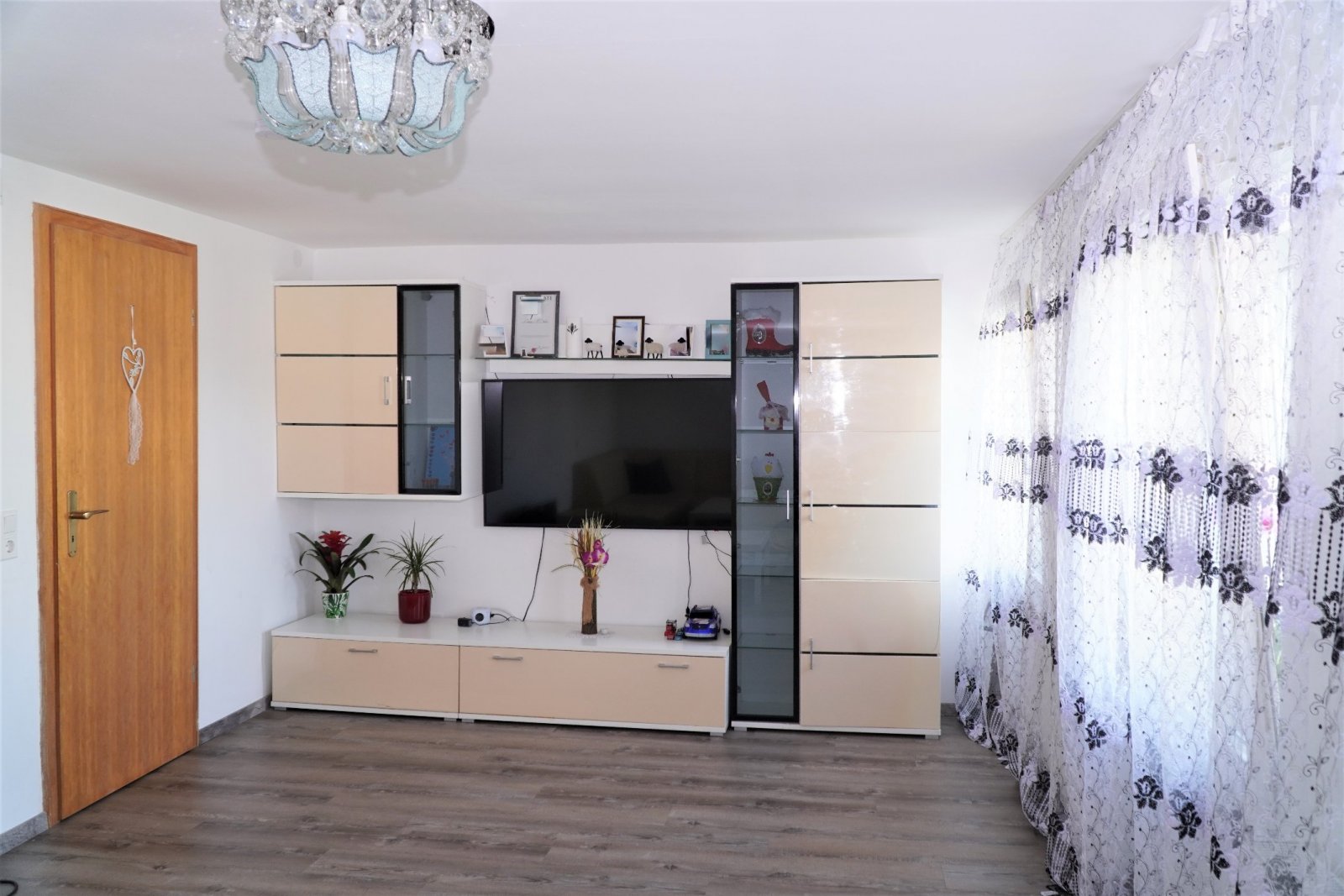 Ideal für Großfamilien! Gepflegtes 2 Familienhaus mit großem Grundstück ca. 2000 m²