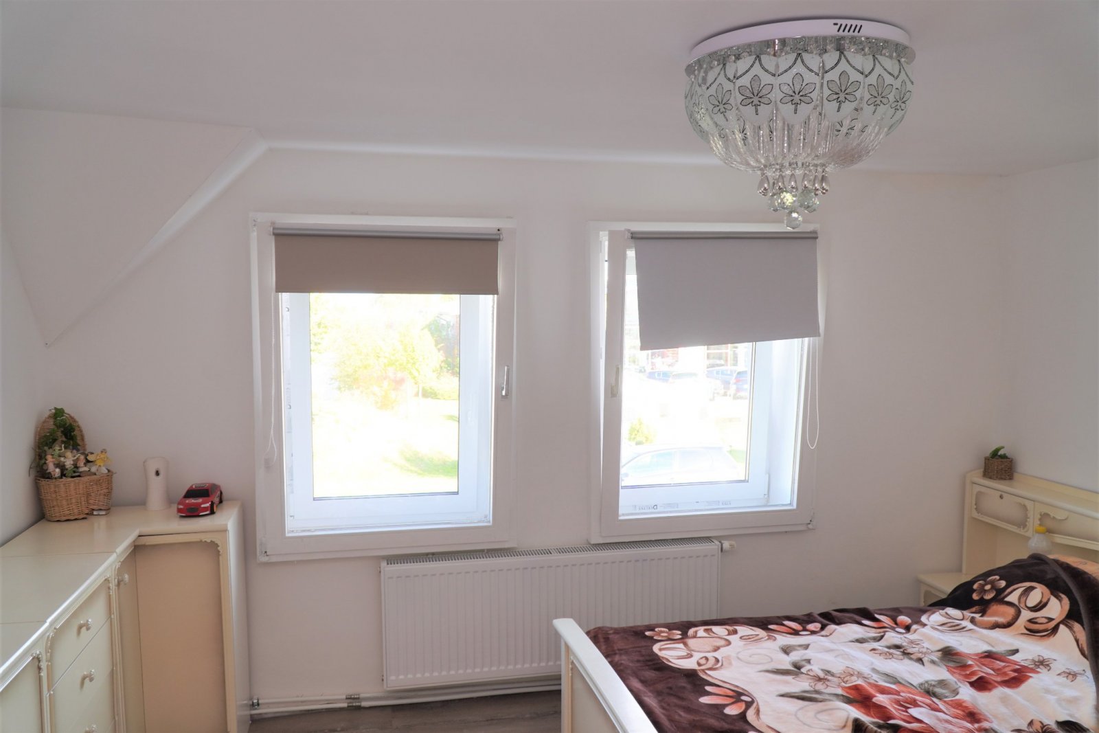 Ideal für Großfamilien! Gepflegtes 2 Familienhaus mit großem Grundstück ca. 2000 m²