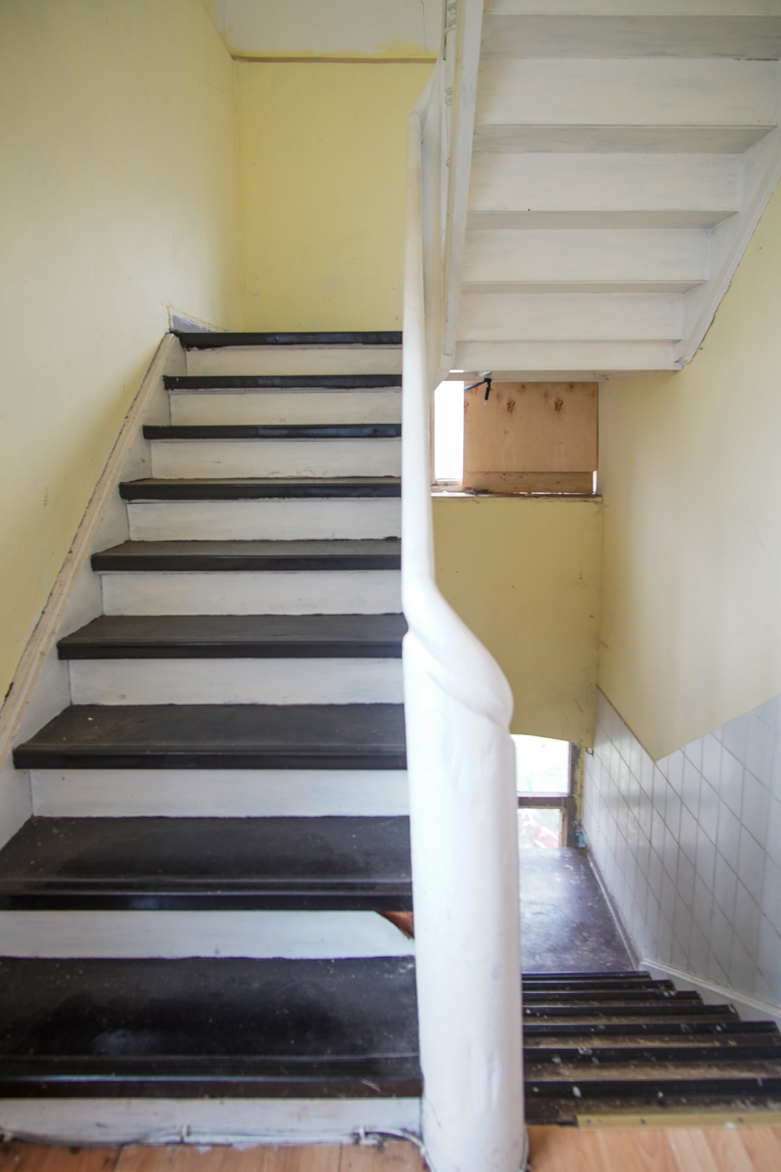 Handwerker aufgepasst! - Zentral gelegenes Mehrfamilienhaus mit Ausbaupotential