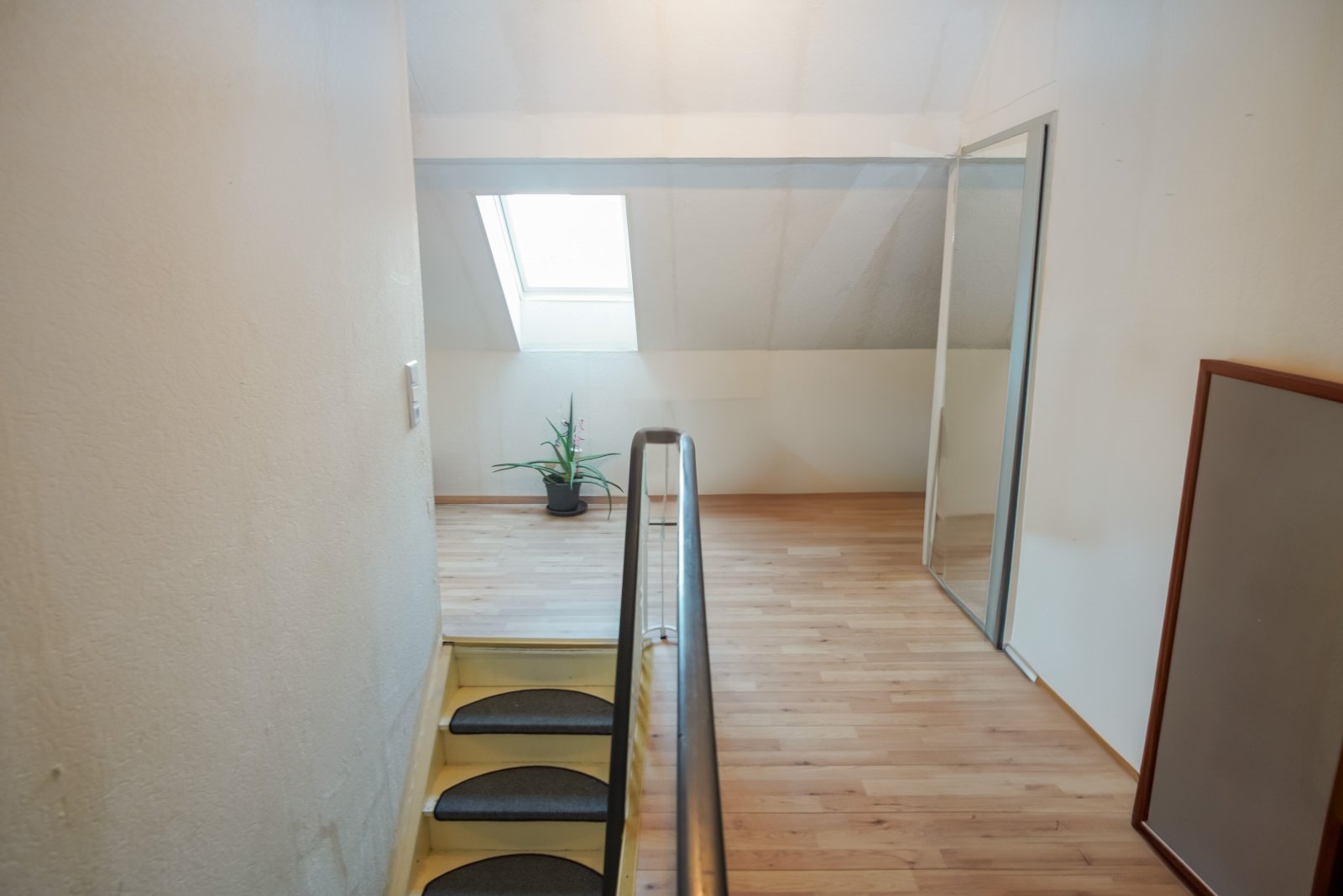 Freistehendes Einfamilienhaus in Sackgassenlage - ruhig, zentral, familienfreundlich