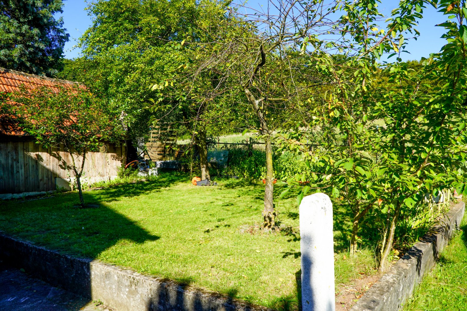 Idylle pur! Ruhiges Zweifamilienhaus in naturschöner Umgebung