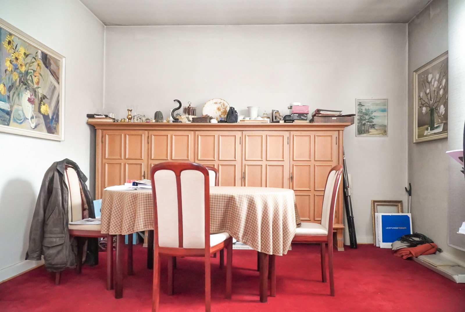 Attraktives Mehrfamilienwohnhaus mit zentralem Standort und weitläufigem Garten