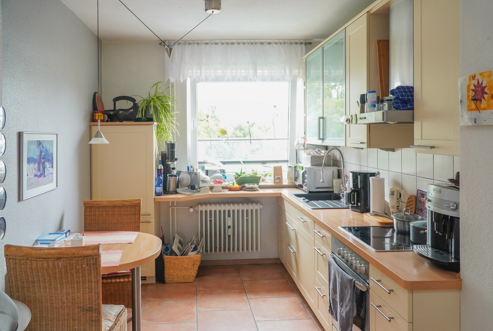 Schick und gepflegt! Moderne 3-Zimmer Wohnung mit Loggia in zentraler Lage