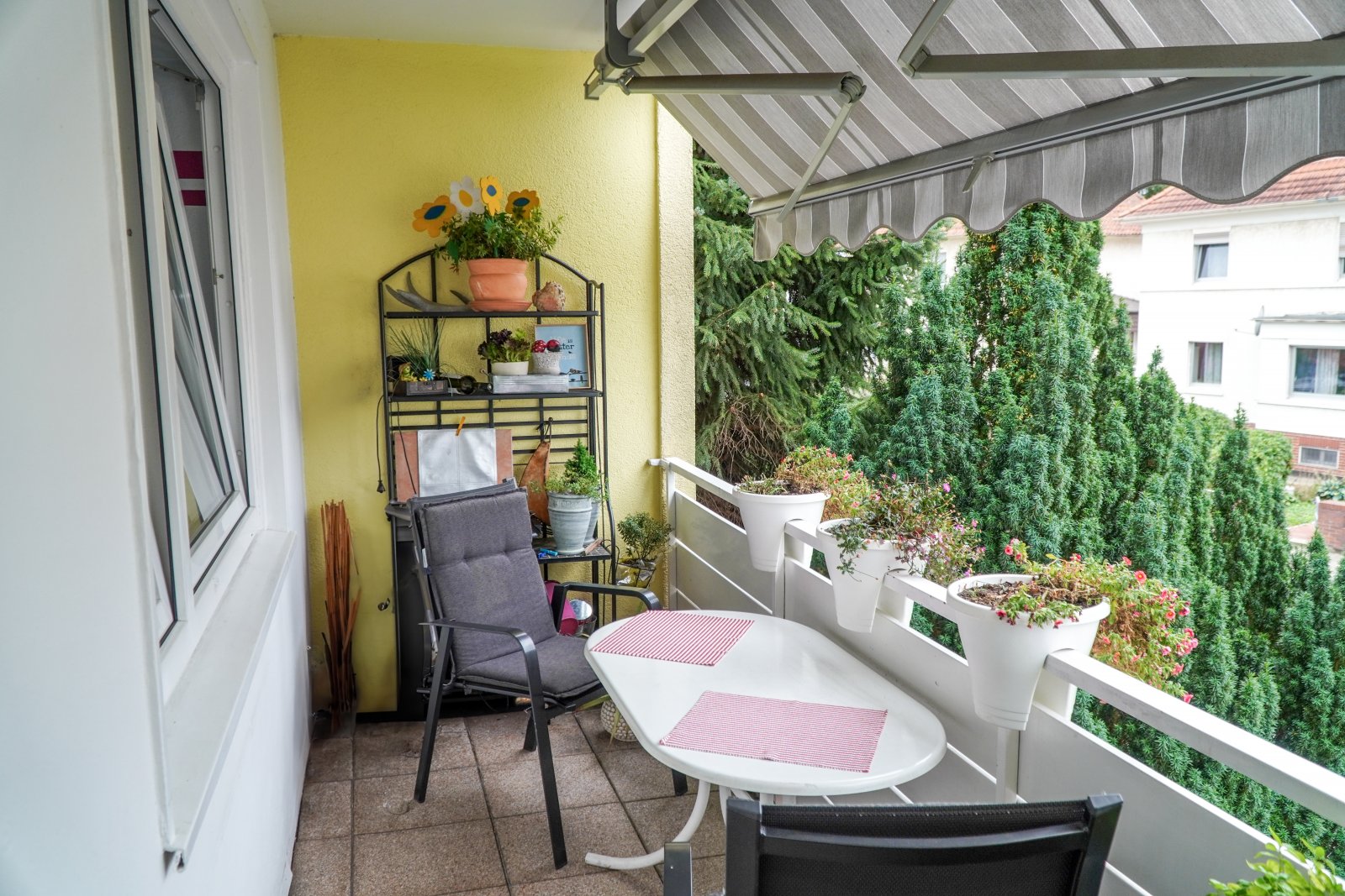 Schick und gepflegt! Moderne 3-Zimmer Wohnung mit Loggia in zentraler Lage