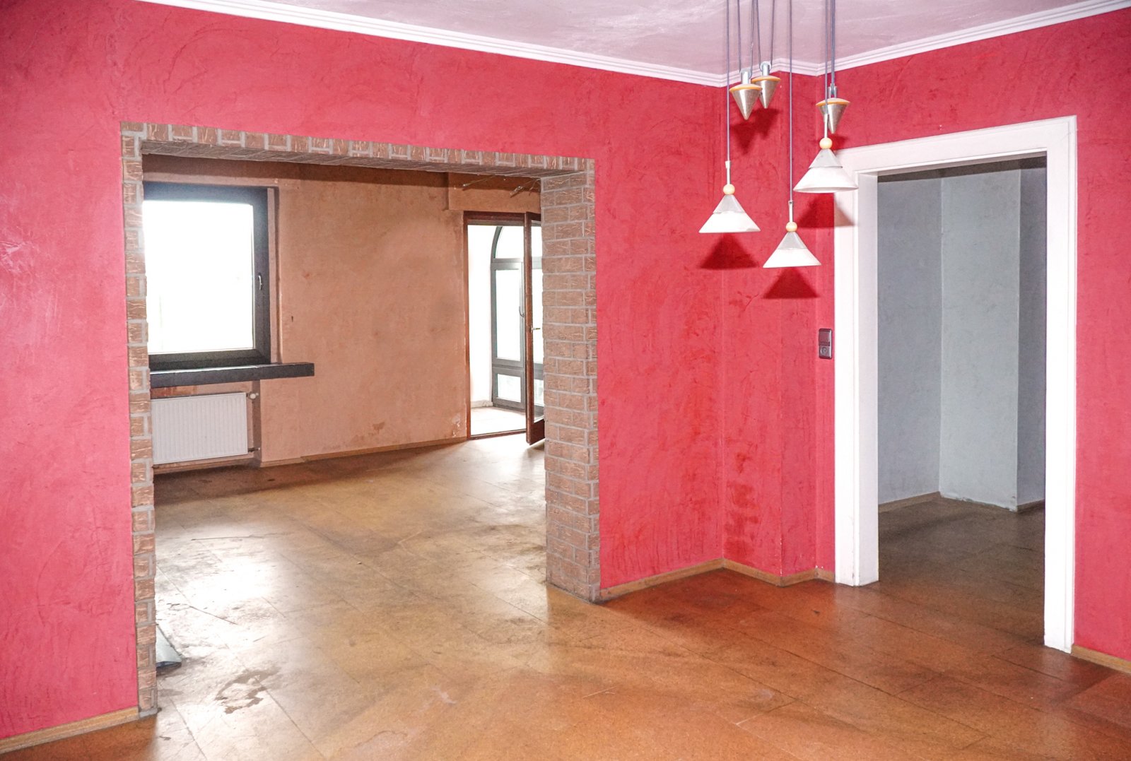 Investoren aufgepasst!  Mehrfamilienhaus mit 4 WE + Büro + Lager - Ideal für Handwerksbetriebe