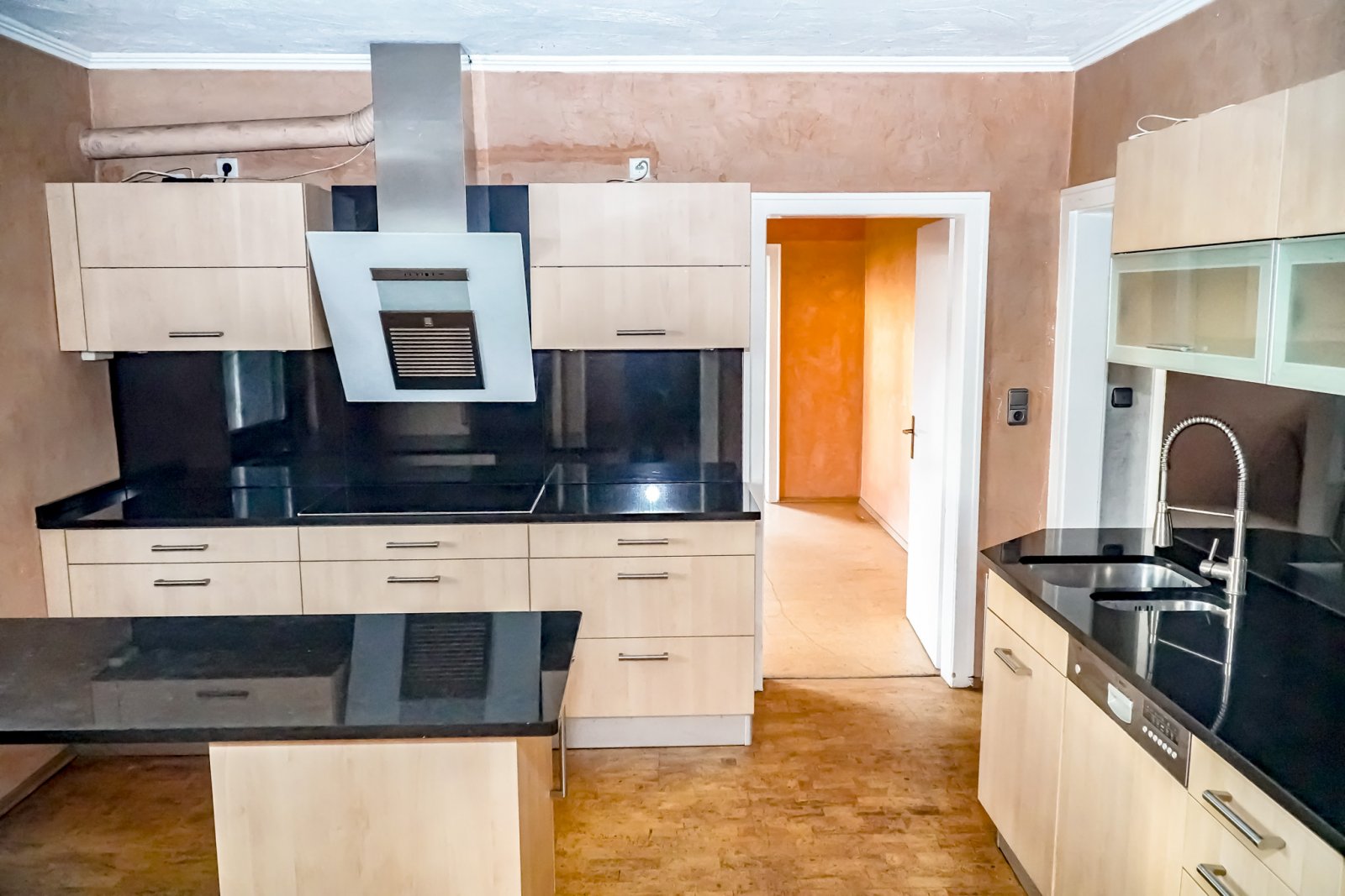 Investoren aufgepasst!  Mehrfamilienhaus mit 4 WE + Büro + Lager - Ideal für Handwerksbetriebe