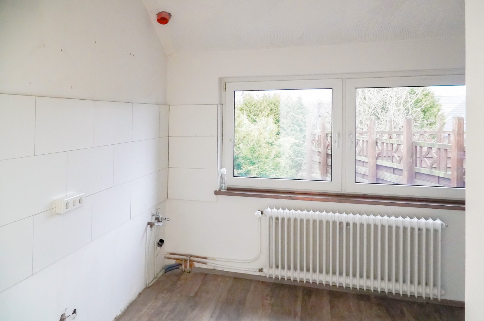 Investoren aufgepasst!  Mehrfamilienhaus mit 4 WE + Büro + Lager - Ideal für Handwerksbetriebe