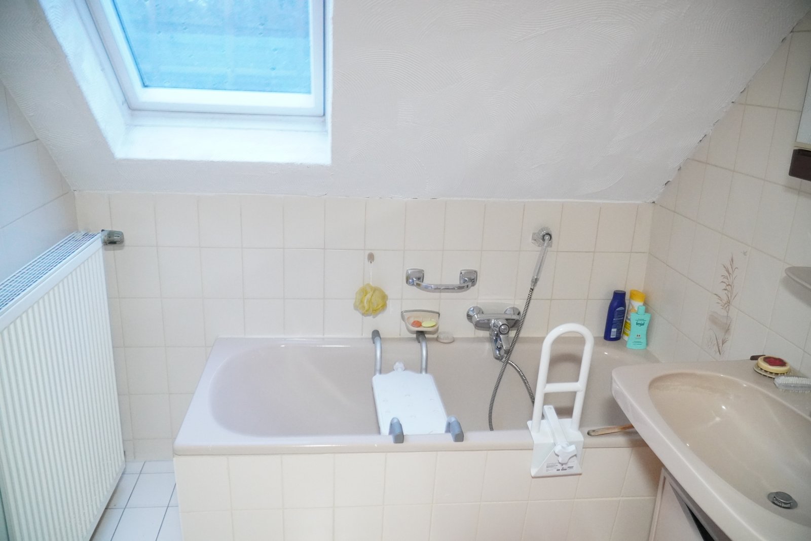 Investoren aufgepasst!  Mehrfamilienhaus mit 4 WE + Büro + Lager - Ideal für Handwerksbetriebe