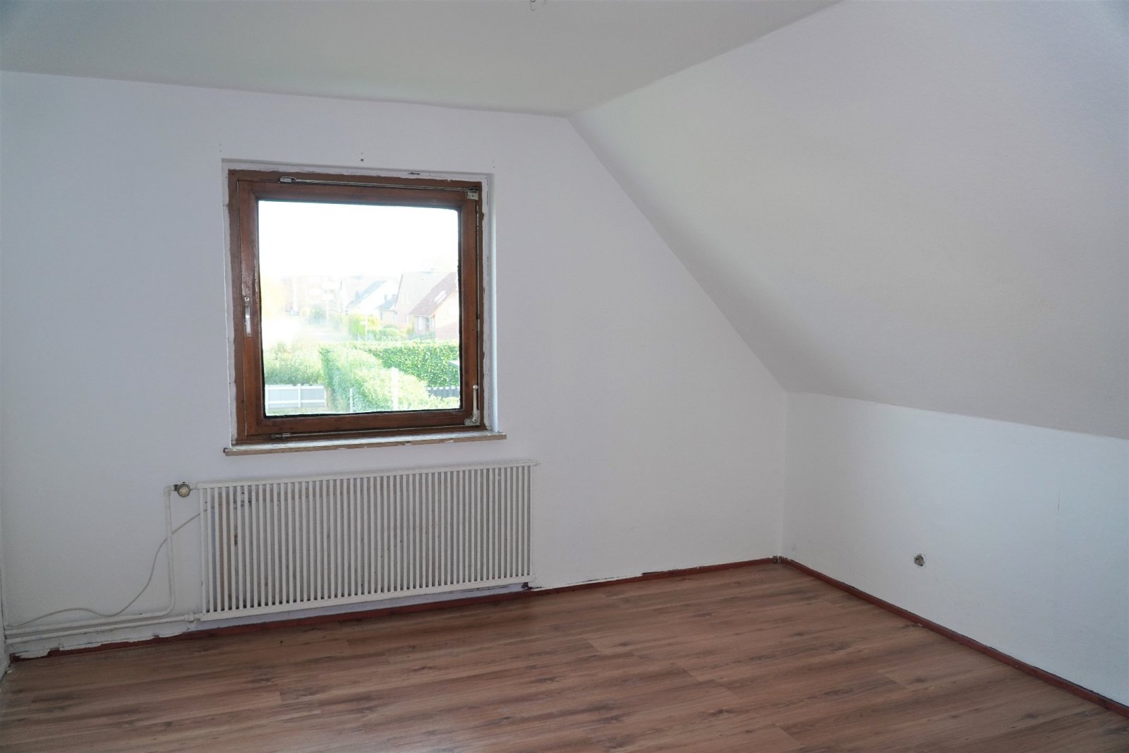 1-2 Familienhaus in guter und ruhiger Lage   +++ PROVISIONSFREI  +++