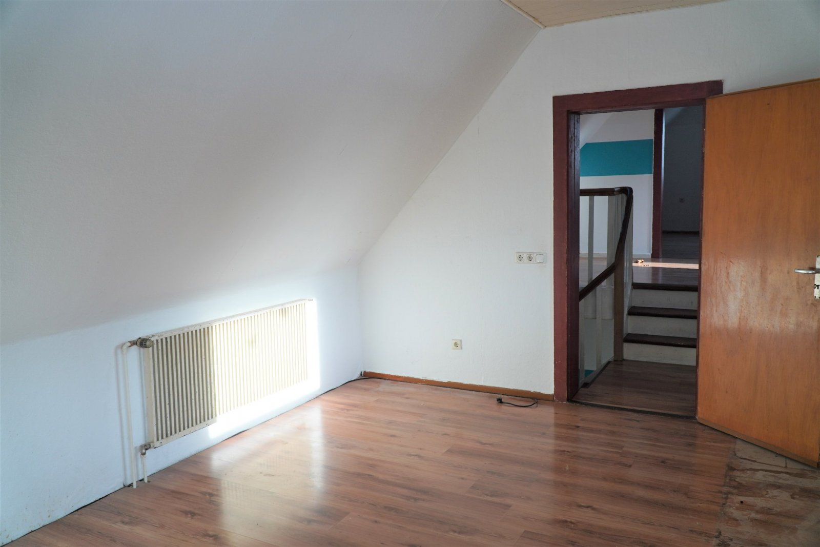 1-2 Familienhaus in guter und ruhiger Lage   +++ PROVISIONSFREI  +++