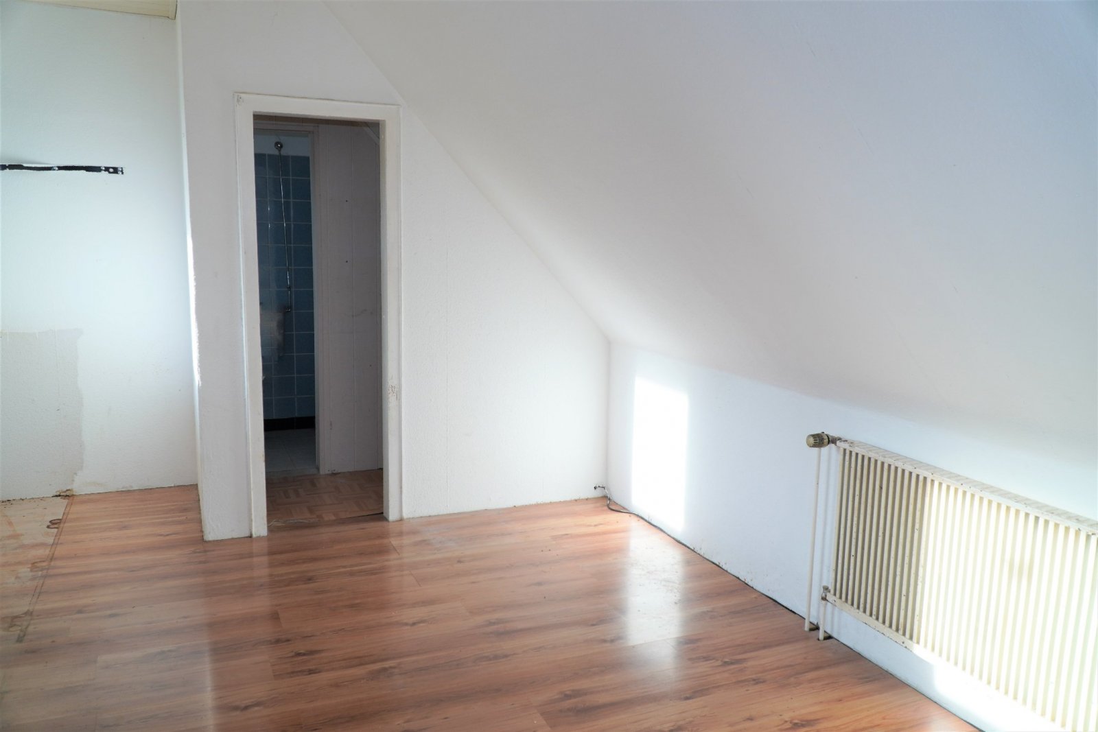 1-2 Familienhaus in guter und ruhiger Lage   +++ PROVISIONSFREI  +++