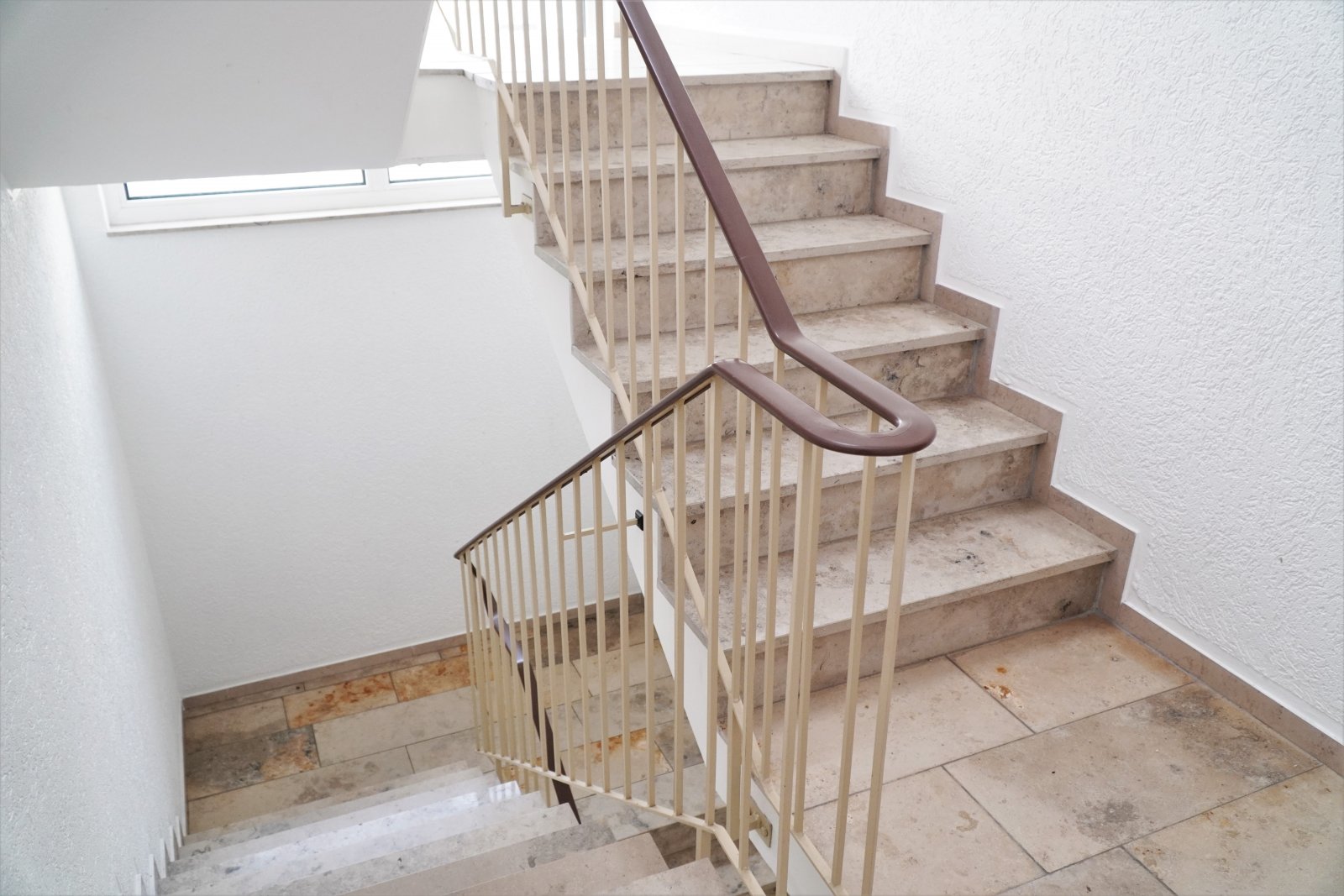 Gemütlich, helle  Eigentumswohnung mit sonniger Dachterrasse in attraktiver Innenstadtlage