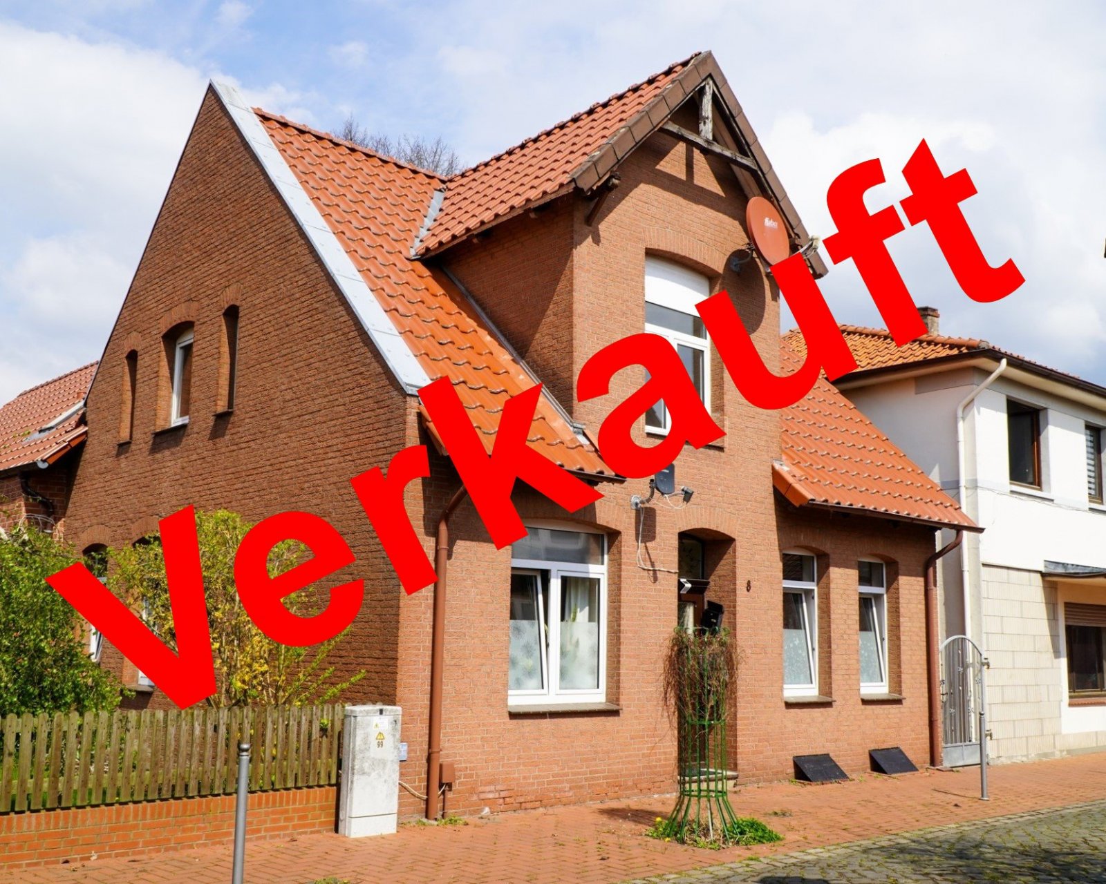 Schickes Backsteinhaus im Herzen von Stolzenau mit  ++ 2 Wohnungen und 1 Appartement ++