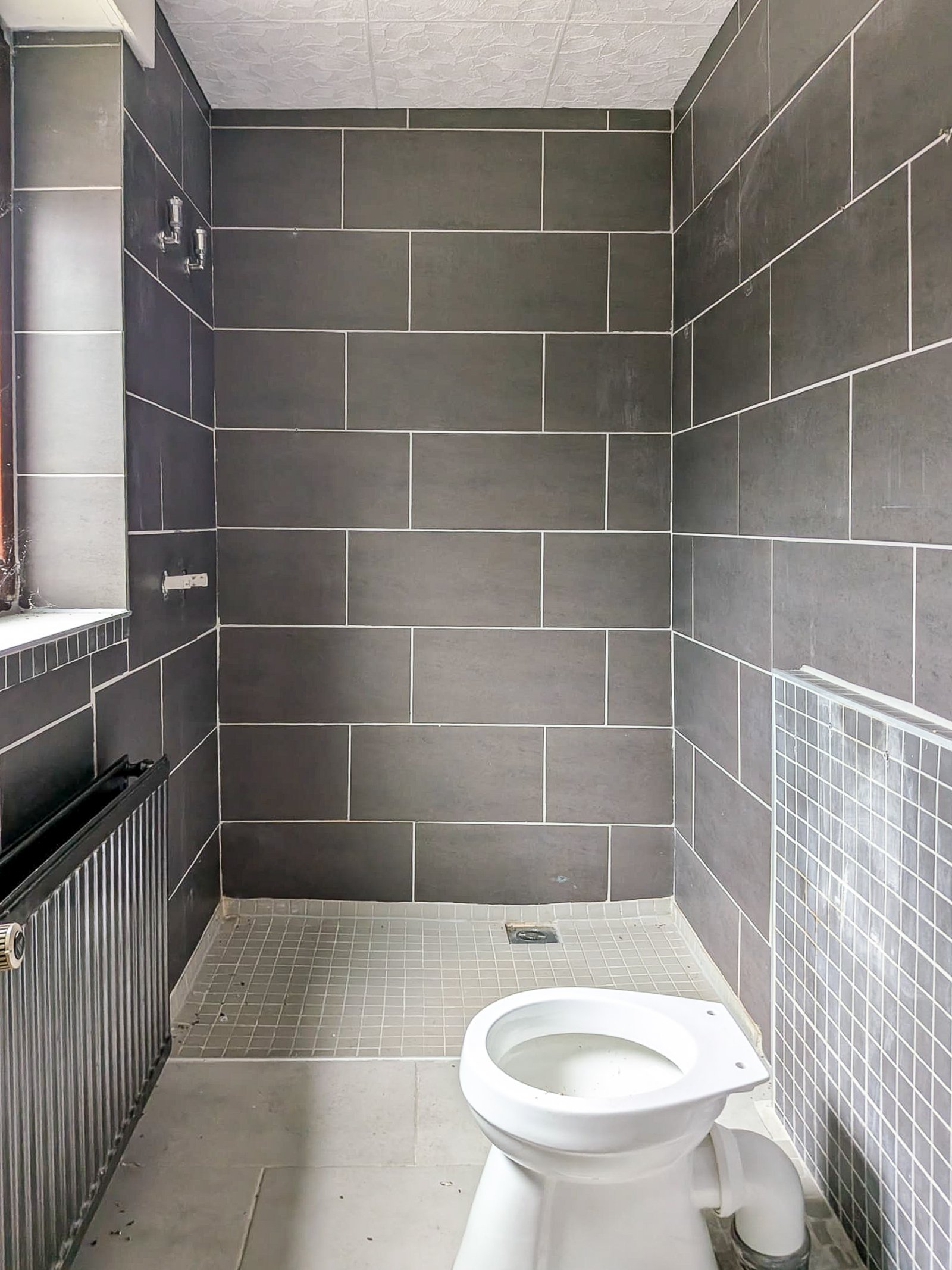 Großzügiges Wohnhaus mit zwei Einheiten und ehemaliger Gaststätte in ruhiger Lage