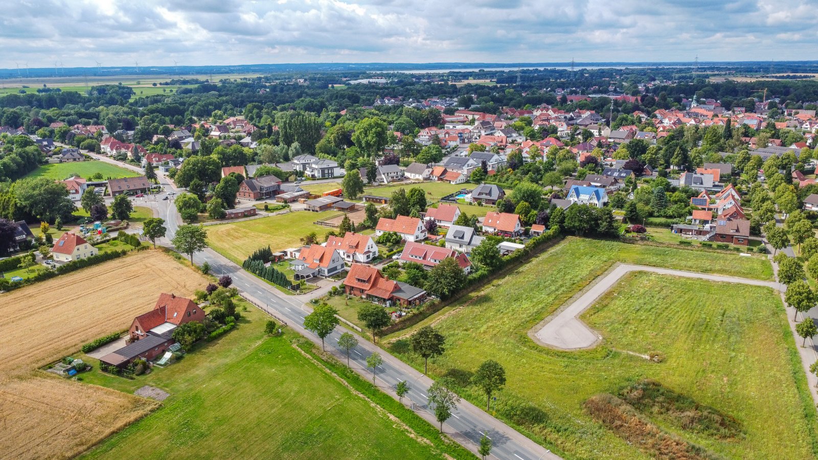 Wohngenuss mit Charme - gepflegtes Ein- bis Zweifamilienhaus mit Wintergarten