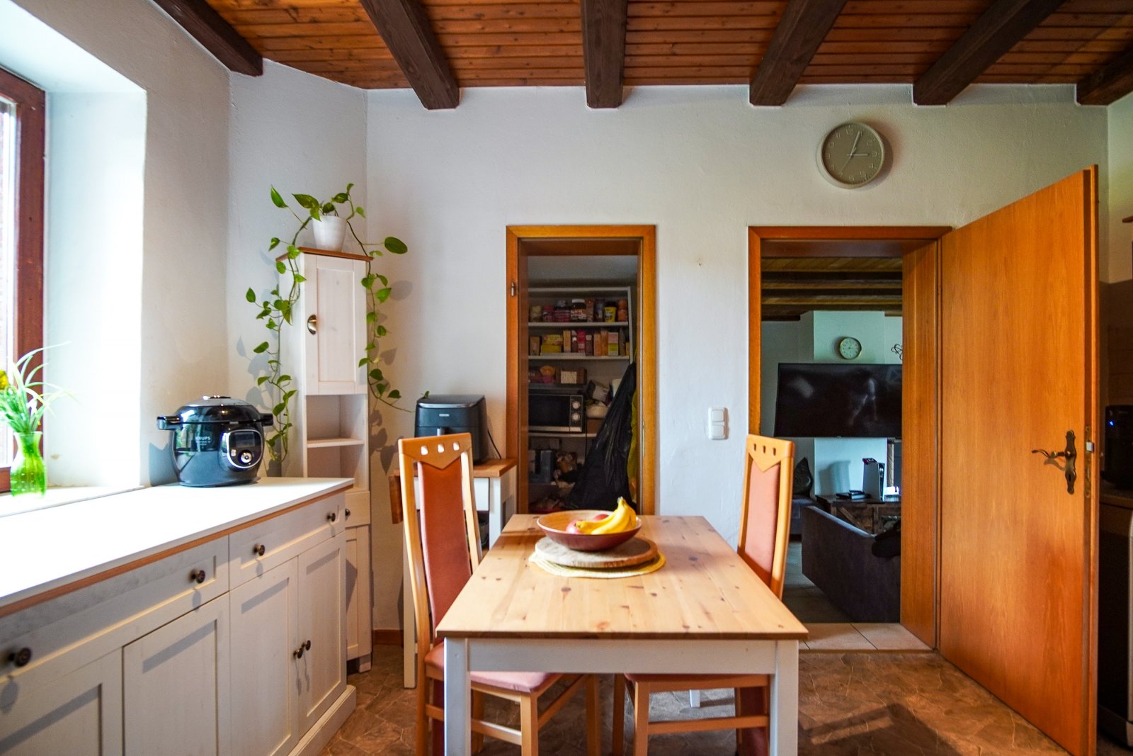 Wohngenuss mit Charme - gepflegtes Ein- bis Zweifamilienhaus mit Wintergarten