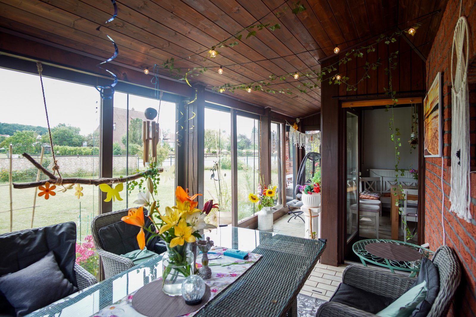 Wohngenuss mit Charme - gepflegtes Ein- bis Zweifamilienhaus mit Wintergarten