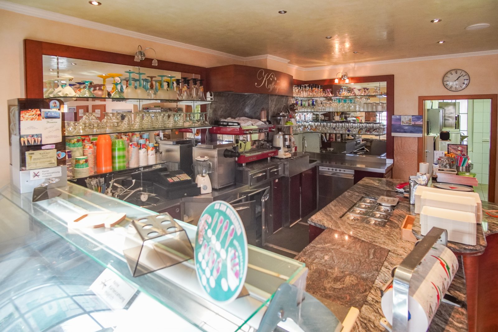 Etabliertes Eiscafé mit Pizzeria – vollständig ausgestattet &amp; sofort betriebsbereit