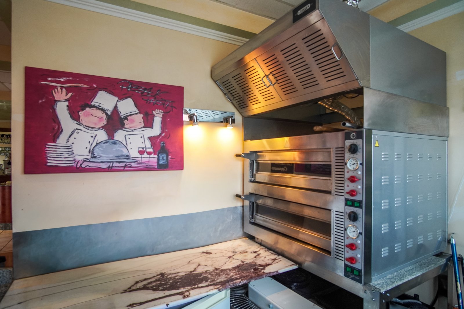 Etabliertes Eiscafé mit Pizzeria – vollständig ausgestattet &amp; sofort betriebsbereit