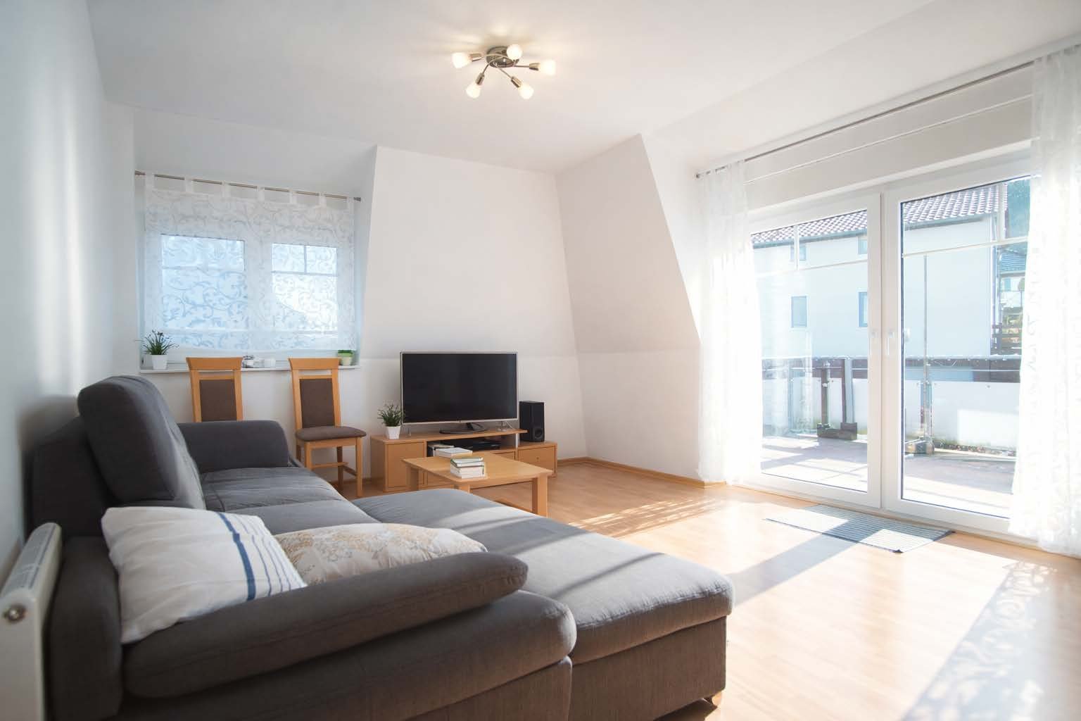 Gepflegtes Mehrfamilienhaus als attraktive Kapitalanlage in gewachsenem Wohnumfeld