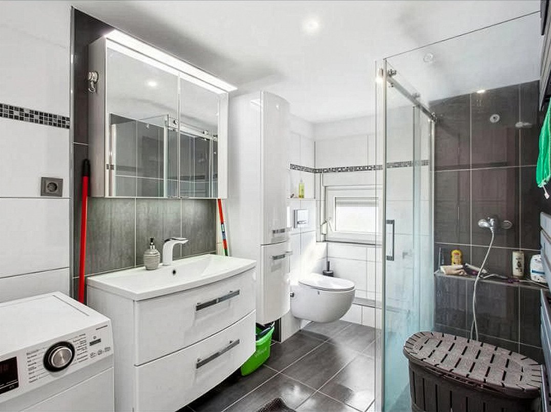 Mehrfamilien- oder Mehrgenerationenhaus mit 3 Wohneinheiten