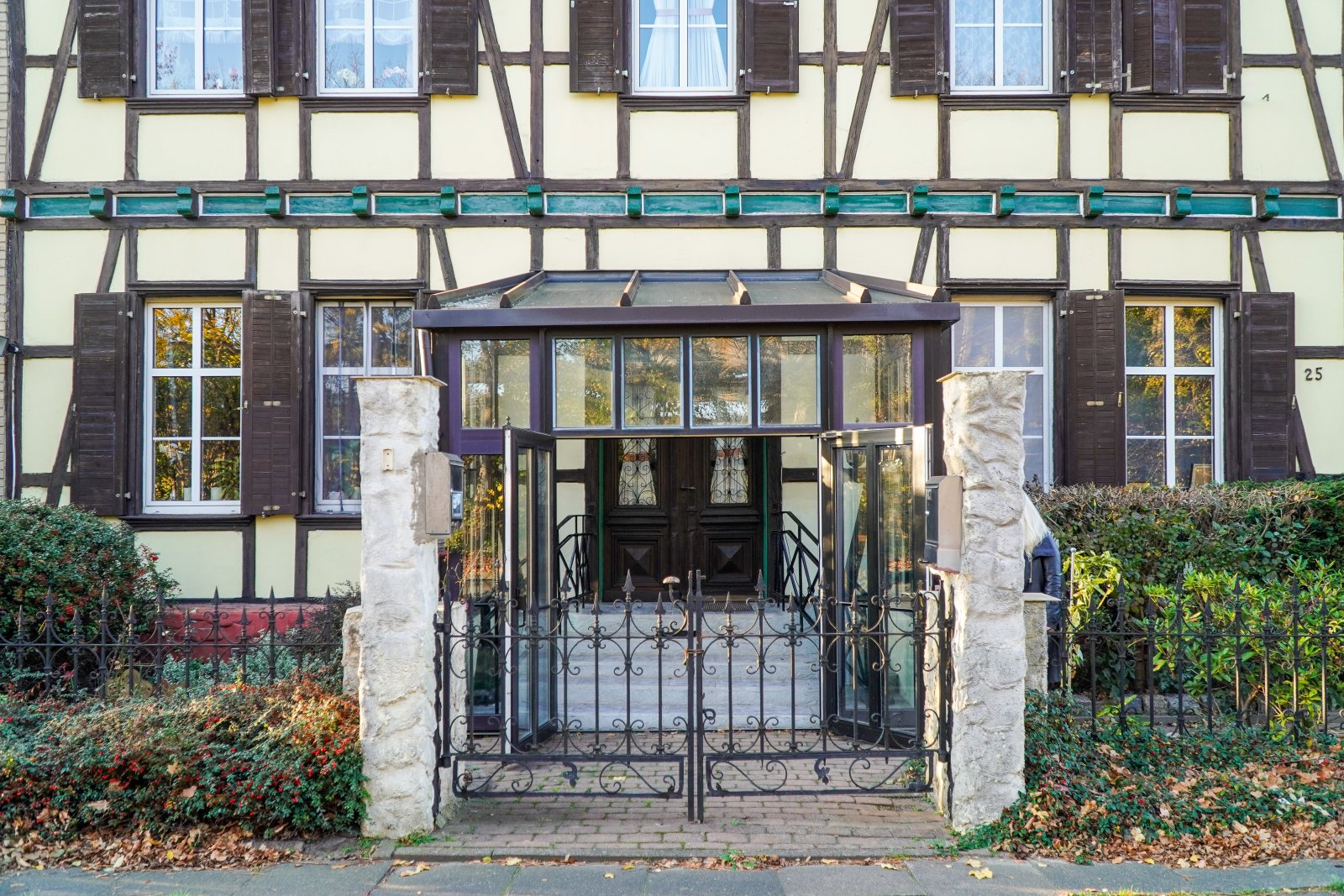 Rentables Wohnensemble mit Mehrfamilienhaus, Einfamilienhaus und Bungalow – auch einzeln erwerbbar