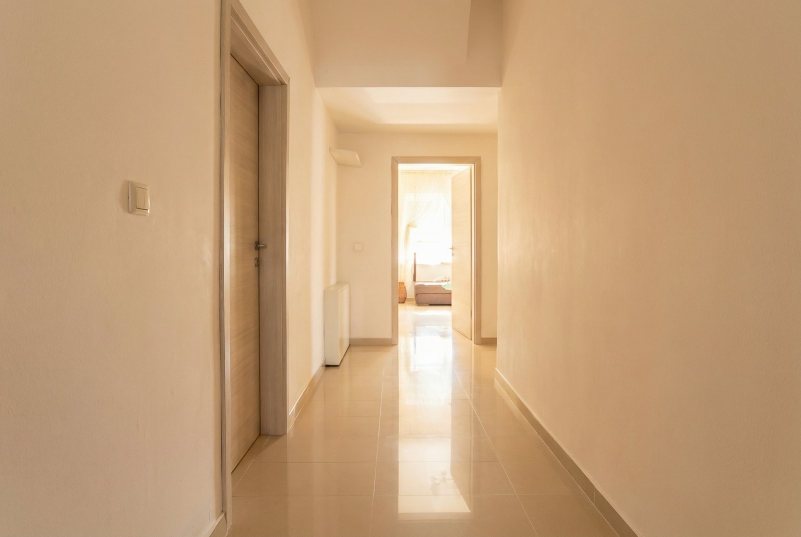 Zweifamilienhaus mit vermietetem Ladenlokal auf ca. 430 m² Gesamtfläche in zentraler Lage