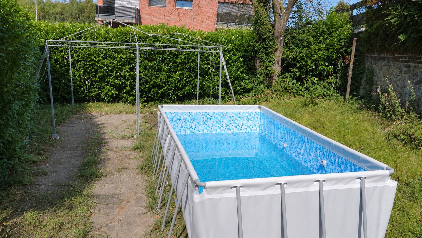 Wohnen, Vermieten & Entwickeln – Zweifamilienhaus mit Apartment und zusätzlichem Bestandsgebäude