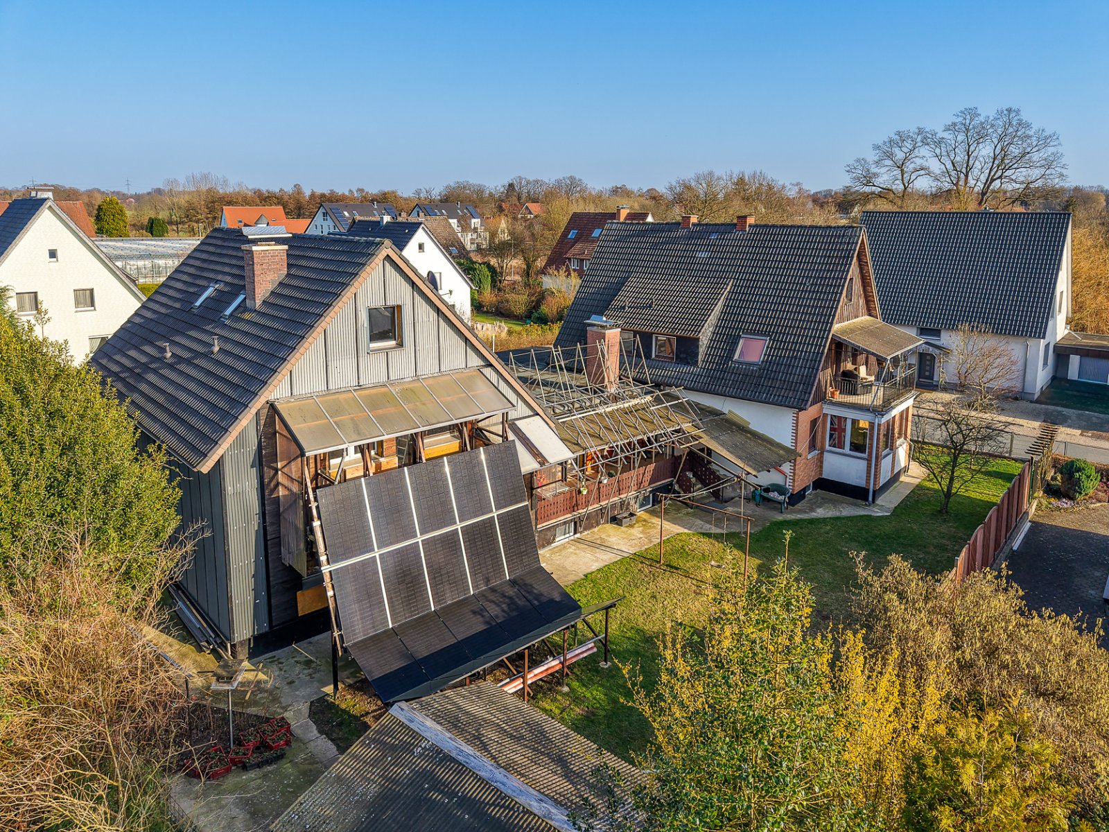 Vielseitiges Wohnensemble mit 5 Wohneinheiten auf großzügigem Grundstück & PV-Anlage