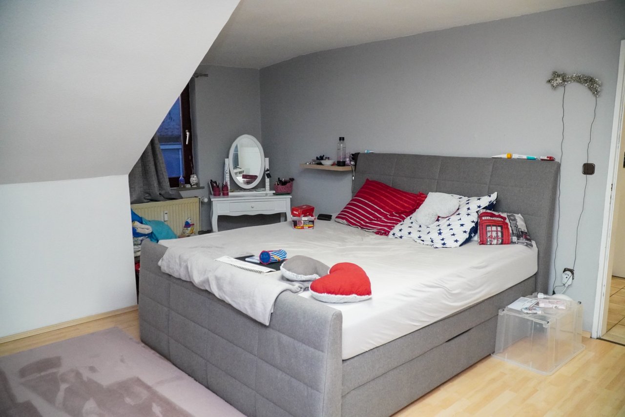 Schlafzimmer DG Schlafzimmer DG