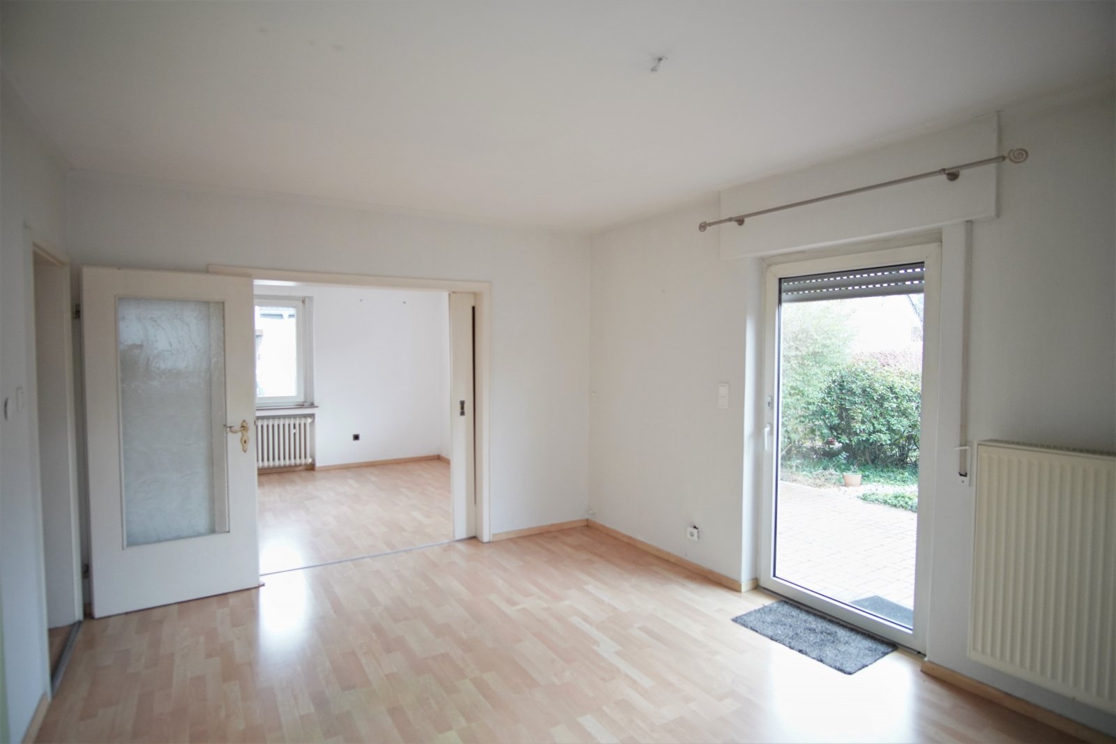Wohn-und Essbereich mit Terrassenausgang - EG
