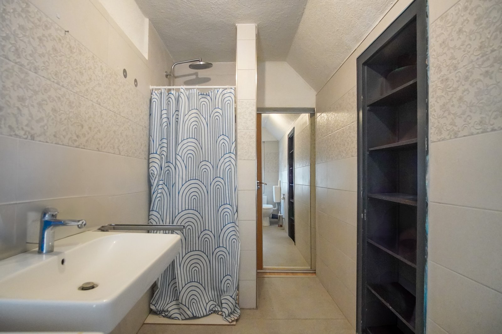 OG Badzimmer mit Dusche