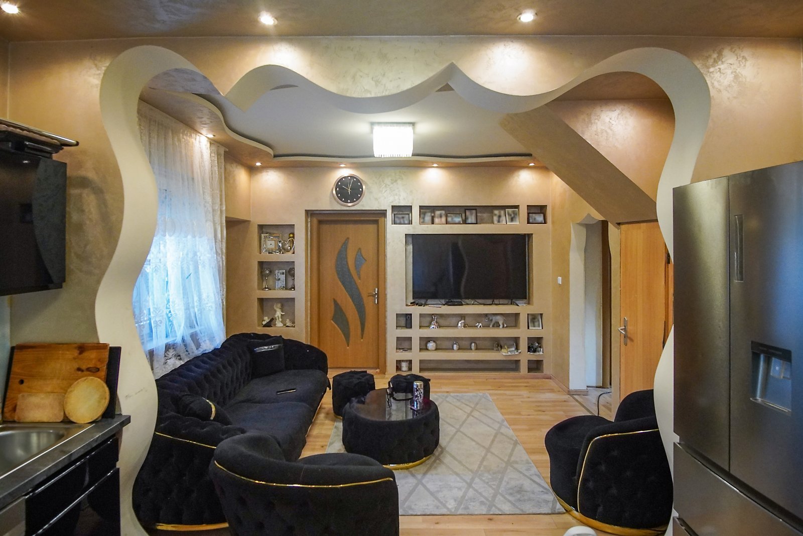 EG Küche Blickrichtung Wohnzimmer EG Küche Blickrichtung Wohnzimmer