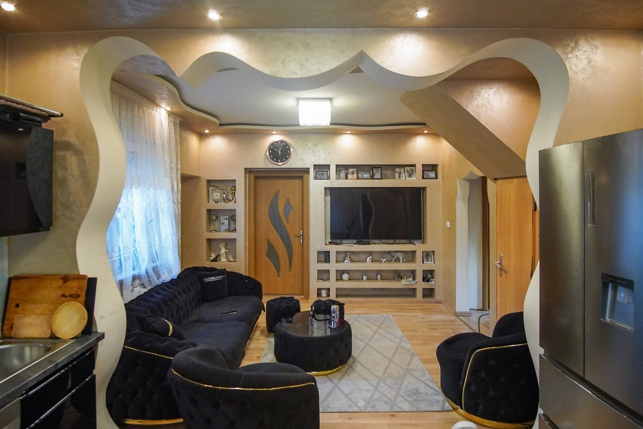 EG Küche Blickrichtung Wohnzimmer EG Küche Blickrichtung Wohnzimmer