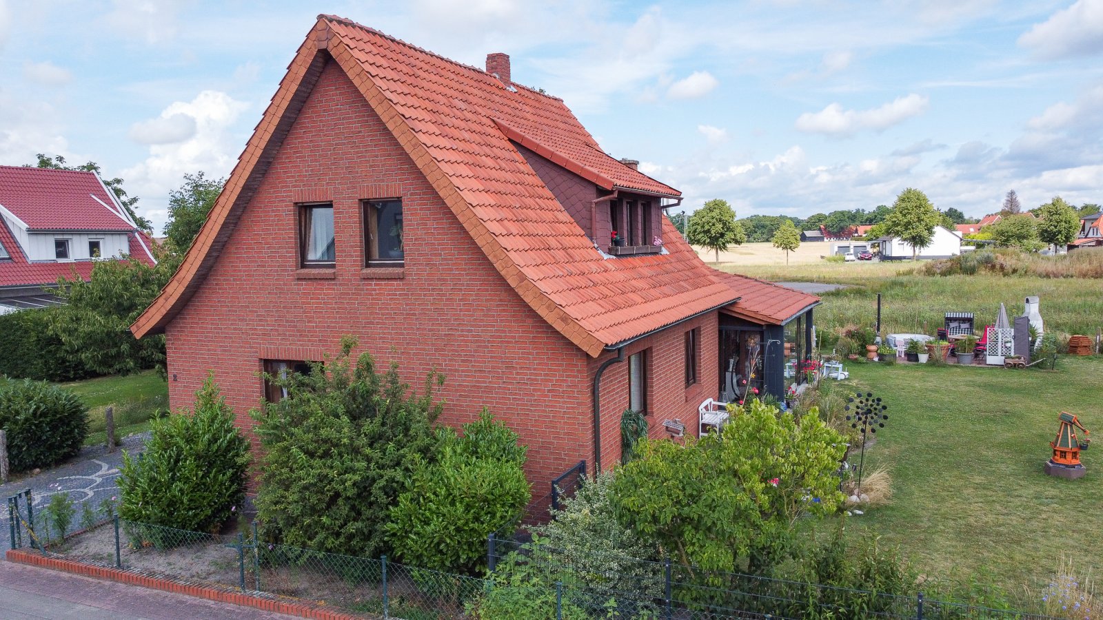 Drohnenbild Vorderseite Drohnenbild Vorderseite