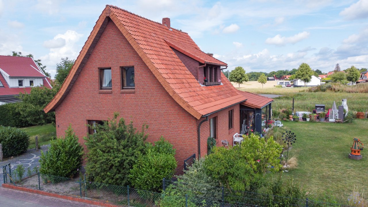 Drohnenbild Vorderseite Drohnenbild Vorderseite