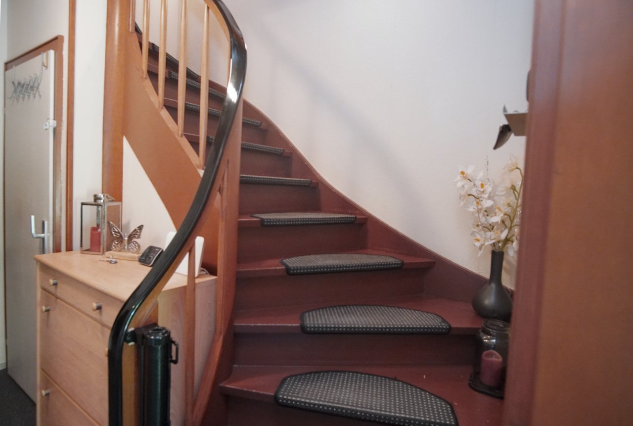 Treppenhaus zum OG
