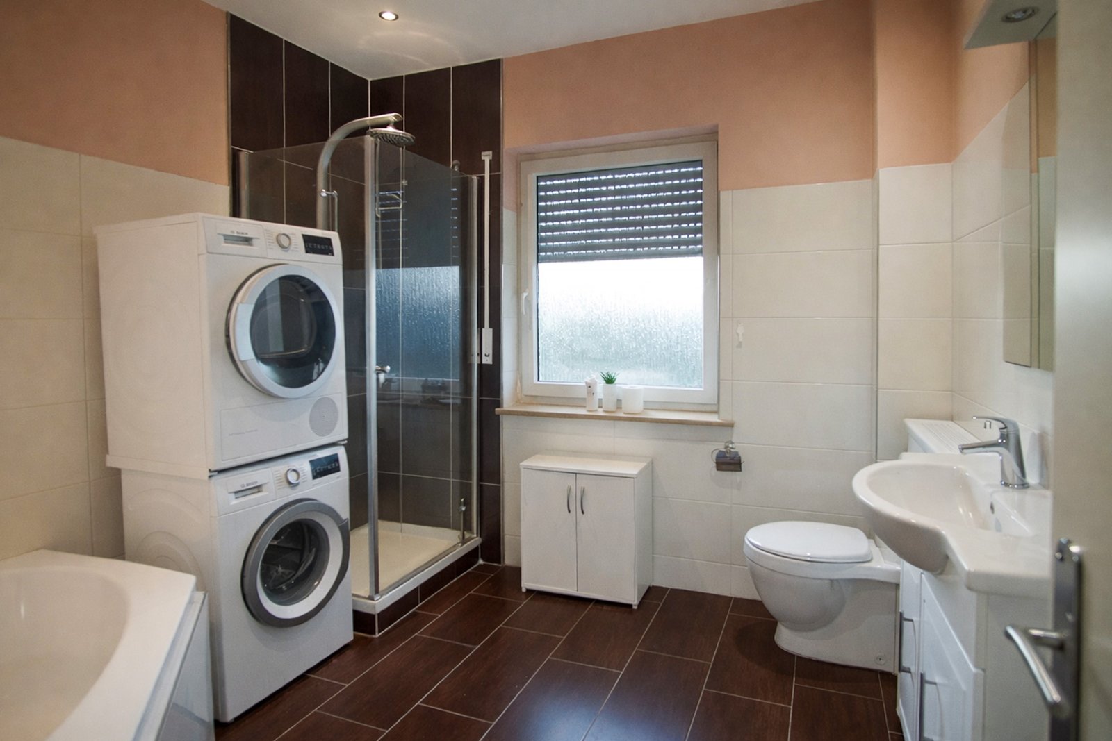 EG vorne - Badezimmer